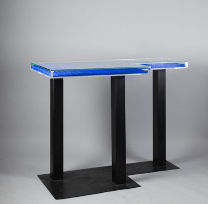 BOB TONIC 
Tribute to KLEIN
A tabletop that...