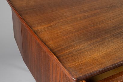 PETER LOVIG NIELSEN (1915-1989) DESIGNER...