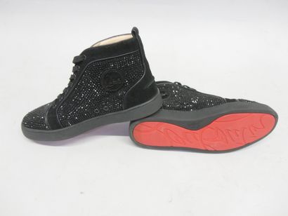LOUBOUTIN Christian créateur
Paire de baskets...