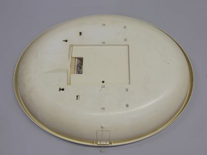 ALLIBERT (ATTRIBUE A)
Miroir éclairant ovale.
Le...