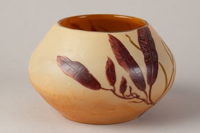 LEGRAS
« Agrostides géantes »
Vase toupie...
