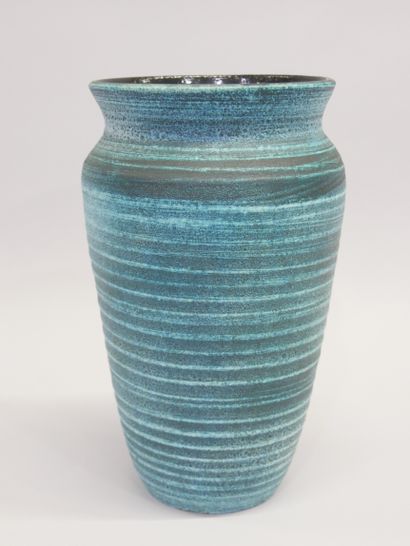 ACCOLAY 
Vase en céramique à décor de lignes
haut...