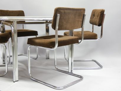 TRAVAIL DES ANNEES 60 ou 70
Table ronde,...