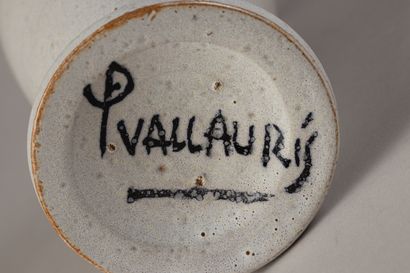 VALLAURIS 20th century,
3 white-glazed earthenware...