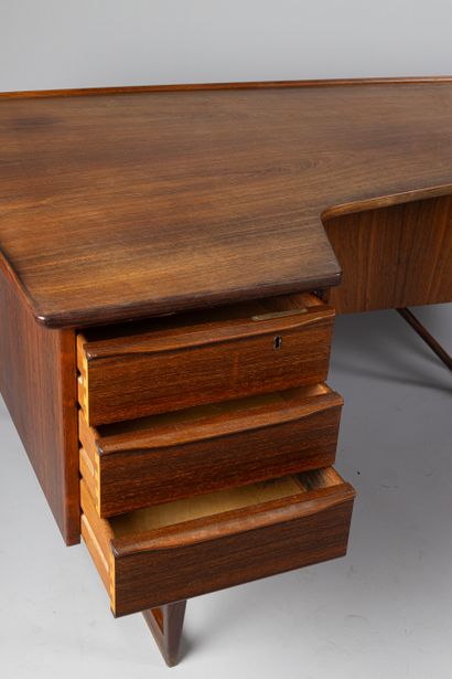 PETER LOVIG NIELSEN (1915-1989) DESIGNER...