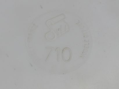 SYLA EDITEUR
« 710 »
Deux miroirs circulaires.
Epreuves...