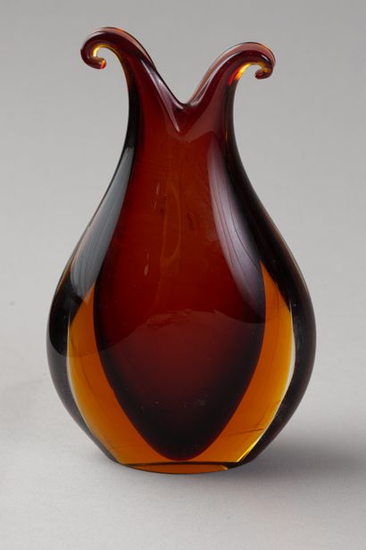 TRAVAIL DE MURANO
Petit vase type sommerso...