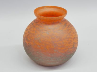 TRAVAIL DU DEBUT DU XXe SIECLE
Vase de forme...