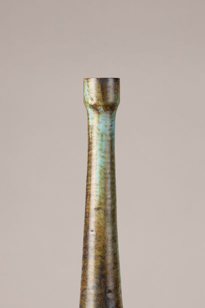 H. RAUDE (XXe)
Grand vase soliflore à une...