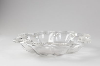 LALIQUE HOUSE
Polylobed hollow bowl with...
