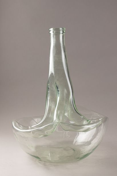 TRAVAIL ARTISANAL NON IDENTIFIE 
Bouteille...