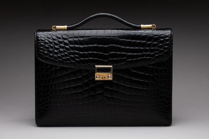 FRANCE XXe siècle - Ensemble en cuir façon...