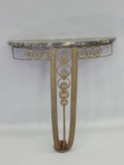 ART DECO PERIOD
Half-moon console.
The double...