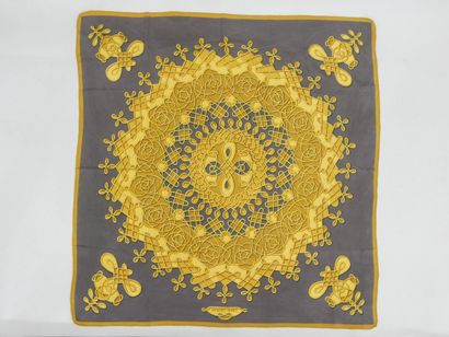 HERMES
Carré de soie,
85 x 85 cm
(sans b...