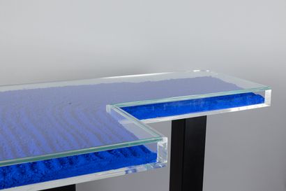 BOB TONIC 
Tribute to KLEIN
A tabletop that...