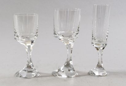 BACCARAT - Partie de service de verres, modèle...