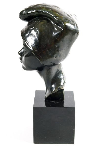 GENNARELLI Amadéo (1881 - 1943)
Buste d'enfant...