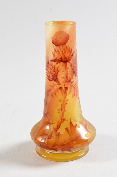 DAUM NANCY
« Les Chardons »
Vase soliflore.
Epreuve...
