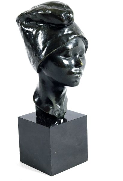 GENNARELLI Amadéo (1881 - 1943)
Buste d'enfant...