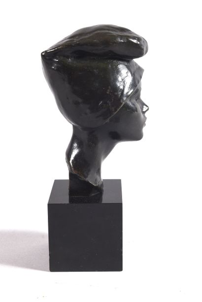 GENNARELLI Amadéo (1881 - 1943)
Buste d'enfant...