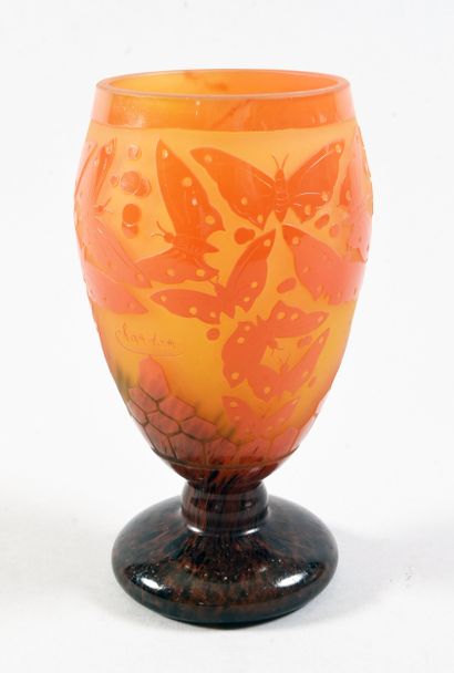 LE VERRE FRANCAIS (dans l'esprit de), copie,
«Papillons...