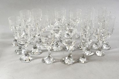 BACCARAT - Partie de service de verres, modèle...