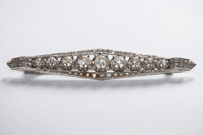 Broche barrette en platine (850 millièmes)...