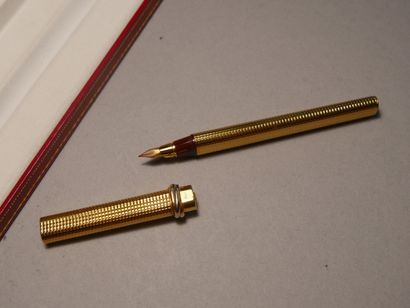 CARTIER, Must, modèle 