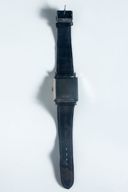 ZENITH. Montre d’homme en acier, le boîtier...