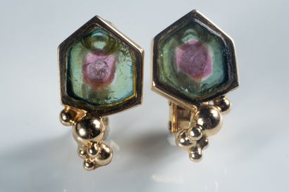 JEAN VENDOME. Paire de boucles d’oreilles...