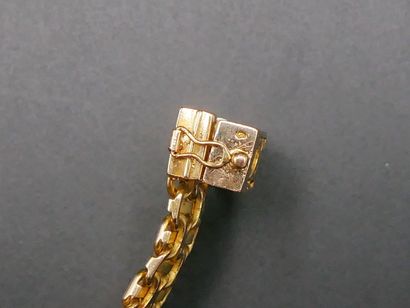 Large bracelet ruban et souple de forme «...