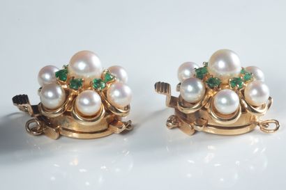 Deux fermoirs pour collier ou bracelet double...