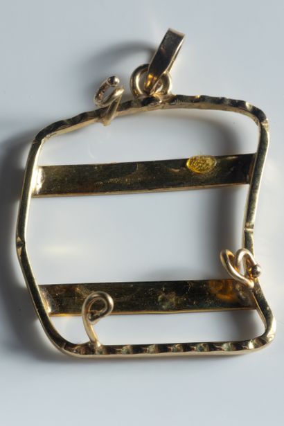 Monture de pendentif en or jaune (750 millièmes)....