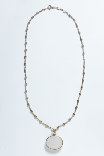 2 bijoux en or jaune (750 millièmes). 
-...