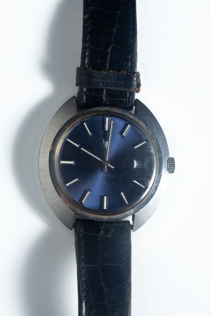 LIP. Montre vintage d’homme en acier. La...