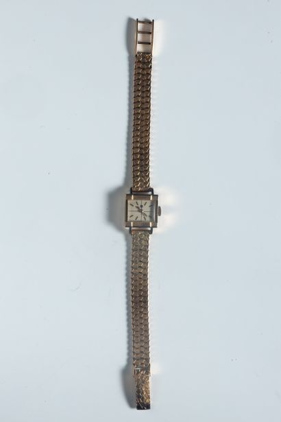 LIP. Montre bracelet de dame en or jaune...
