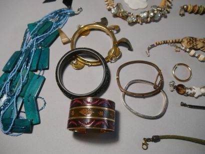 Important lot of costume jewelry including:...