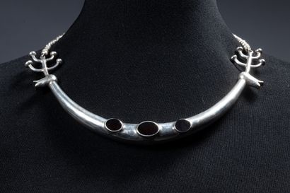 GOUDJI. Collier « les cerfs » en argent (925...