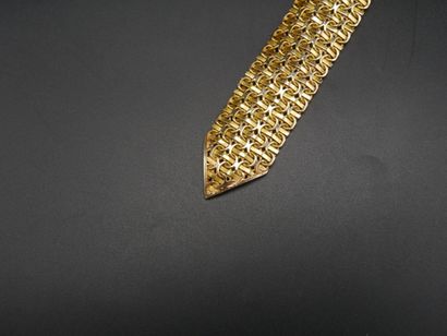 Large bracelet ruban et souple de forme «...