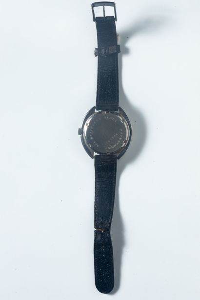 LIP. Montre vintage d’homme en acier. La...