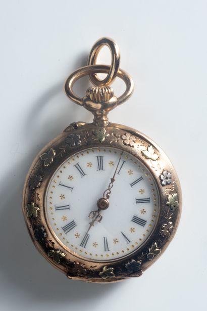 Montre de col et contre boîtier en or jaune...