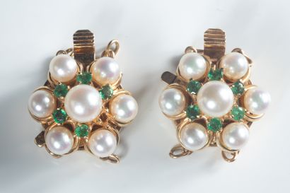 Deux fermoirs pour collier ou bracelet double...
