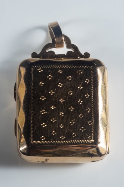 Pendentif souvenir rectangulaire ouvrant...