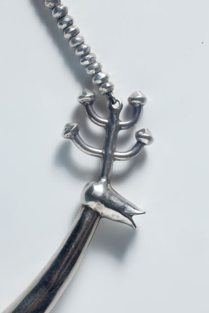 GOUDJI. Collier « les cerfs » en argent (925...
