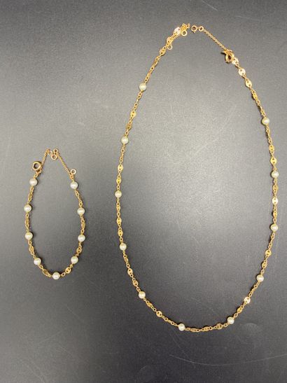 Parure : Collier et bracelet en perles de...