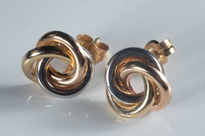 Paire de boucles d’oreilles à trois anneaux...