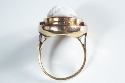 Ring set with a shell cameo with a woman's...