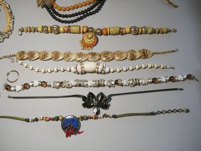Important lot of costume jewelry including:...