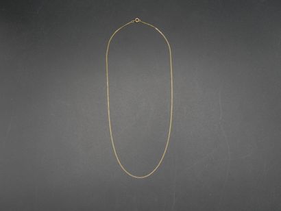 Yellow gold (759 thousandths) chain with...