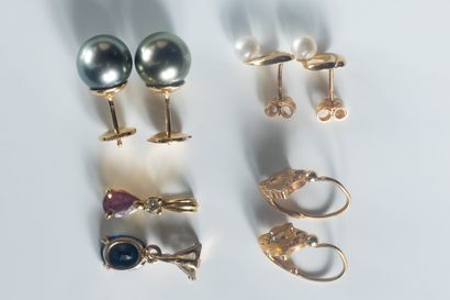 Lot de bijoux en or jaune (750 millièmes)....
